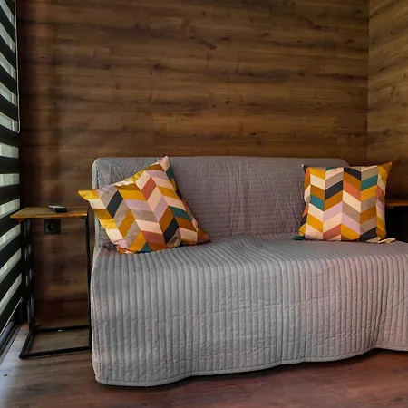 Albatross Family Nest Breeze مكان تخييم فارنا