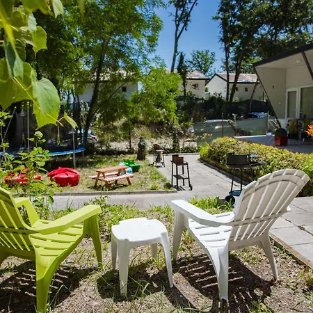 مكان تخييم Albatross Family Nest Breeze *