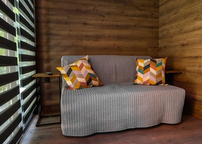 Albatross Family Nest Breeze مكان تخييم فارنا