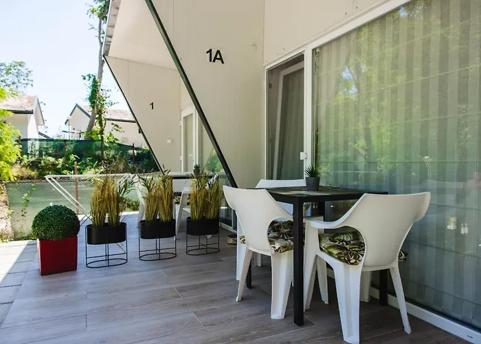 Albatross Family Nest Breeze *